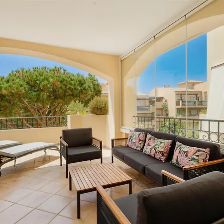 2 Bedroom Next To The In Elviria, *