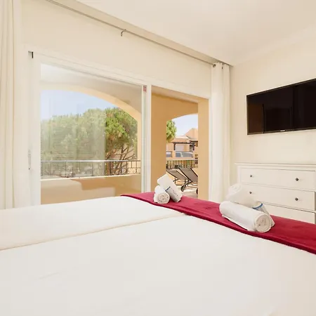 2 Bedroom Next To The In Elviria, *