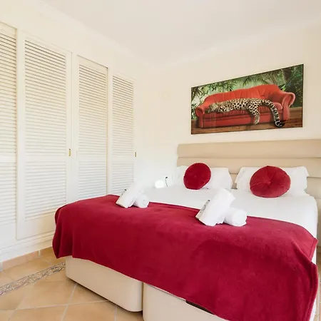 Apartment 2 Bedroom Next To The In Elviria, *