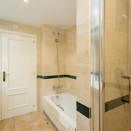 2 Bedroom Next To The In Elviria, Apartamento *