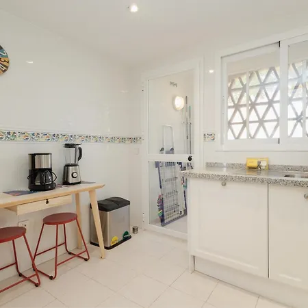 Apartamento 2 Bedroom Next To The In Elviria, *