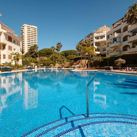 2 Bedroom Next To The In Elviria, Apartamento *
