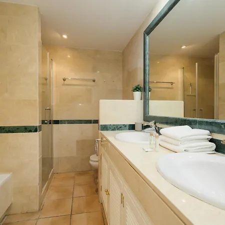 Apartamento 2 Bedroom Next To The In Elviria,